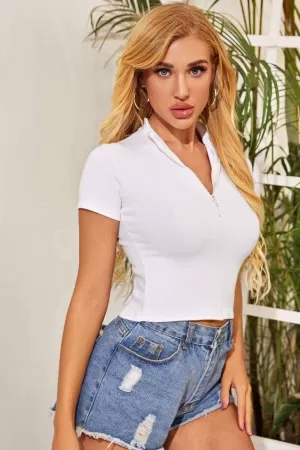 Kadın Beyaz Yarım Fermuarlı ve Kısa Kollu Crop Top Bluz